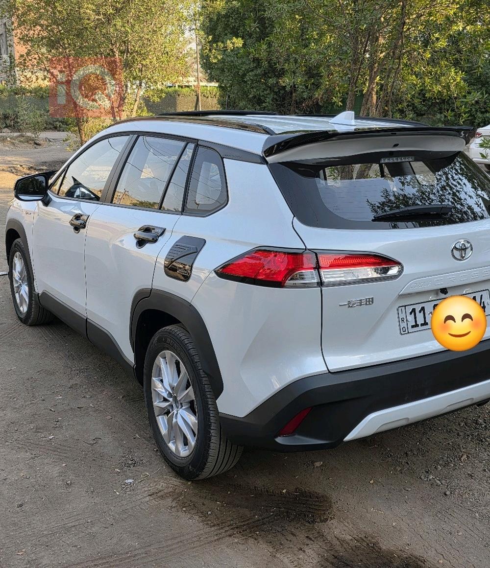 تۆیۆتا کۆرۆلا کرۆس